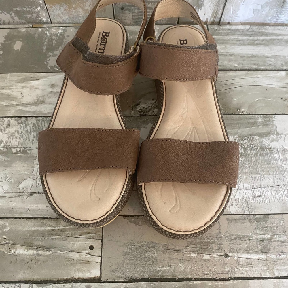 Born Petula Wedge Sandals, 8